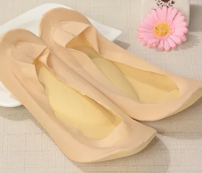 3D Arch Foot Massage Health Care Women Summer Socks Ice Silk Socks Shallow Mouth Silica Gel Invisible Slippers Feet Care