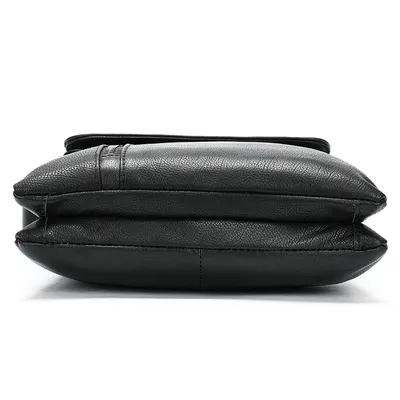 Simple cover type shoulder bag