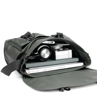 Nylon Cloth Covered Waterproof Shoulder Bag
