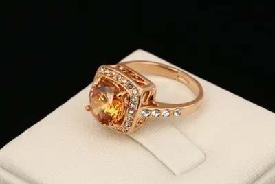 European and American fashion jewelry plated rose gold micro-inlaid yellow zircon women's ring