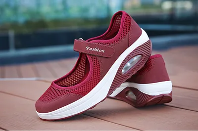 Hollow Rocking Shoes, Mother Shoes