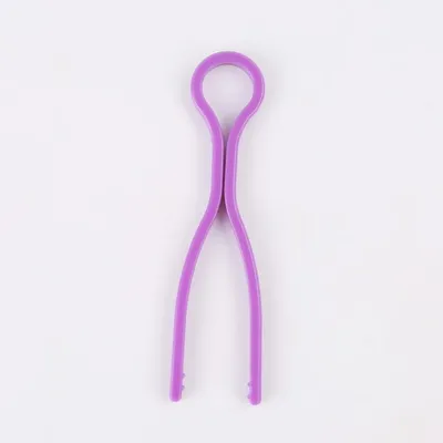 Sewing thread card clip