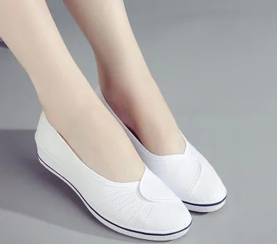 Flat shoes