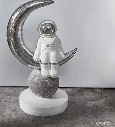 Creative Astronauts Crafts Resin Decoration Coffee Shop Music Bar Cabinet Soft Decorations