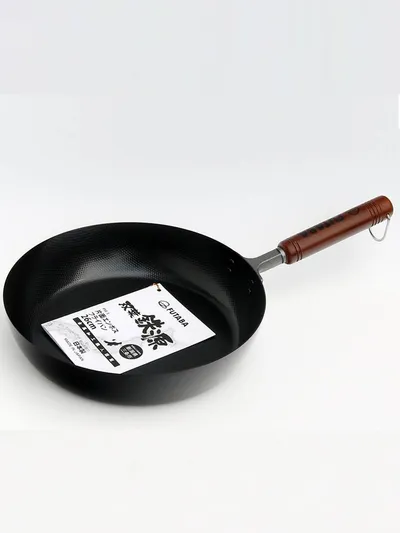 22cm