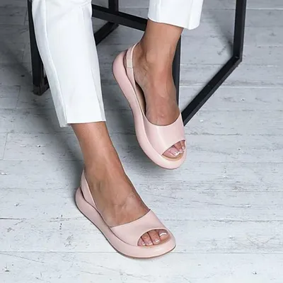 Women's shoes with elastic band