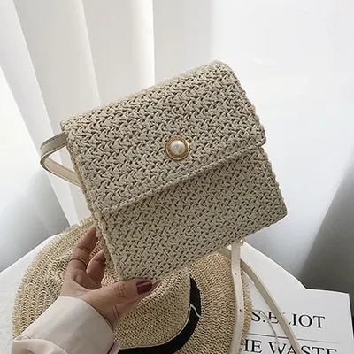One shoulder straw bag