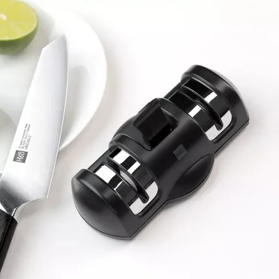 Powerful suction cup grinding wheel sharpener