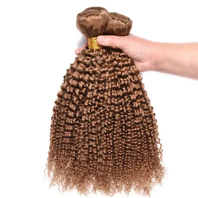 شعر طبيعي مجعد ومتموج (بنمط Kinky Curly)