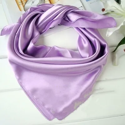 Lady light purple scarf