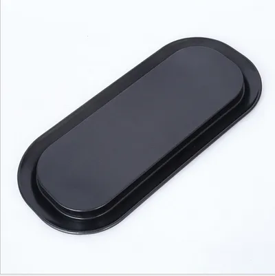Oval cake mold with lock