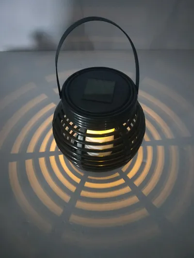 ضوء شمعة الراتان الشمسية LED