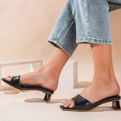 Thick high heel slippers
