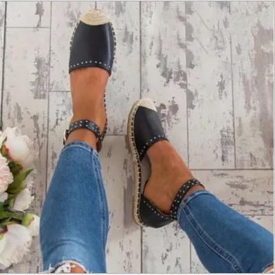 Women's flat buckle single shoes