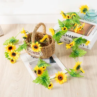 Fake Silk Sunflower Decoration with Green Leaves