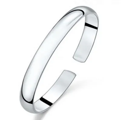 smooth chaise bracelet