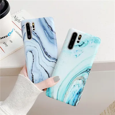 Gradient frosted coral marble phone case