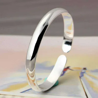 smooth chaise bracelet