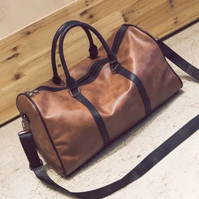 Color contrast travel bag