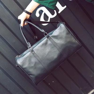 Color contrast travel bag
