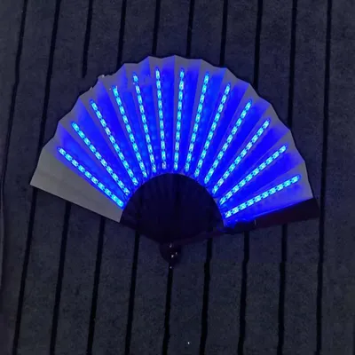 مروحة ضوء LED