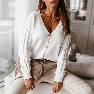 Single-breasted V-neck sweater