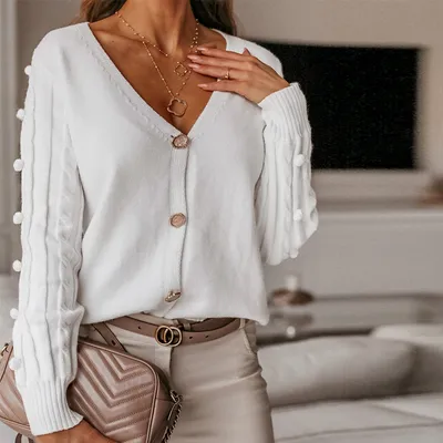 Single-breasted V-neck sweater