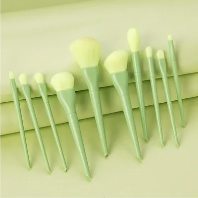 Super soft hair makeup brush