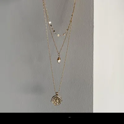 Pearl necklace