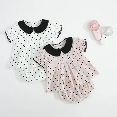 Two-piece baby girl blouse and pants