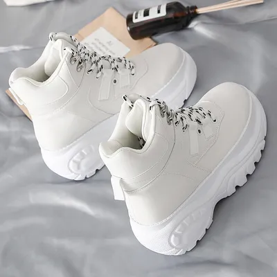 Trendy Korean casual shoes