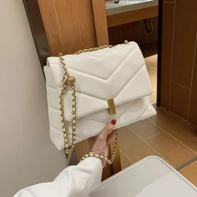 Fashion chain messenger bag