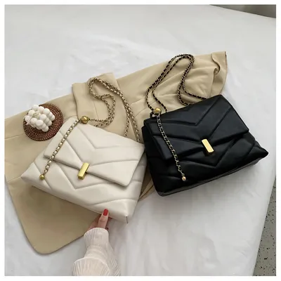 Fashion chain messenger bag