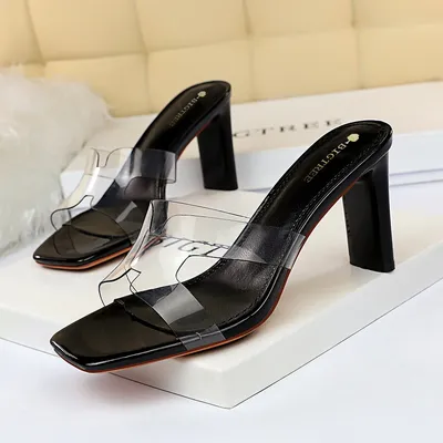 One-line cut high heel sandals