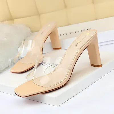One-line cut high heel sandals