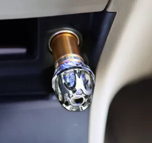 Vehicle negative ion air purifier to remove formaldehyde, smoke, odor and PM2.5 automobile lighter, oxygen bar generator