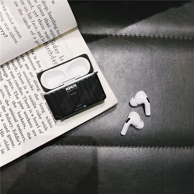 Compatible with Apple, Lightning luggage earphone case
