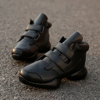 Men's running shoes