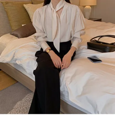 Korean Chic Niche French Neckline Is Loose And Versatile
