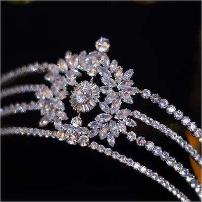 Handmade Transparent Crystal Beaded Super Flash Hair Hoop