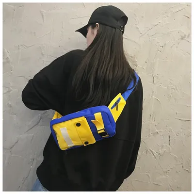 Contrast chest bag female