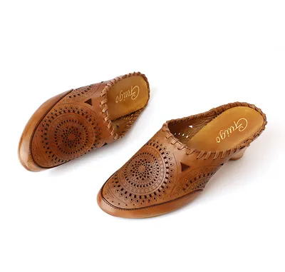 Retro women's Baotou mid-heel hollow leather sandals