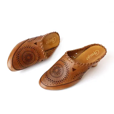 Retro women's Baotou mid-heel hollow leather sandals