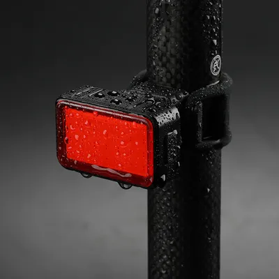 ماشفالي بمستشعر شحن USB ذكي للفرامل ودراجة ركوب الدراجة الخلفية وضوء تحذير الدراجة الجبلية وضوء تحذير COB