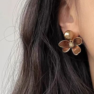 1 Pair Coffee Color Autumn Winter Enamel Vintage Pearl Flower Earrings, New Luxury Elegant Jewelry