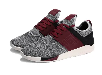 Men's sports shoes