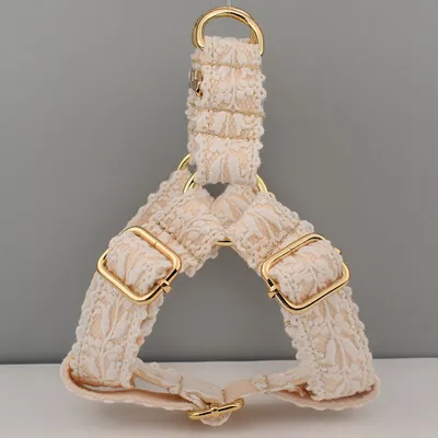 Leaf Lace Strap Gold Buckle Pet Supplies