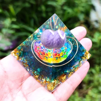 Crystal Ball Crushed Stone Pyramid Home Craft
