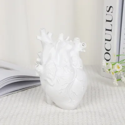 Black And White Heart Vase, Creative Heart-shaped Vase, Home Desk Decoration, Resin Crafts, Great Deal