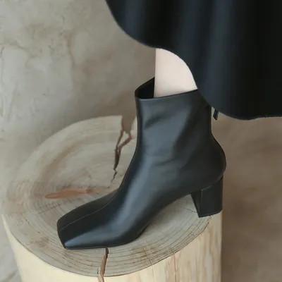 Elegant Intellectual And Simple Basic Cowhide Boots